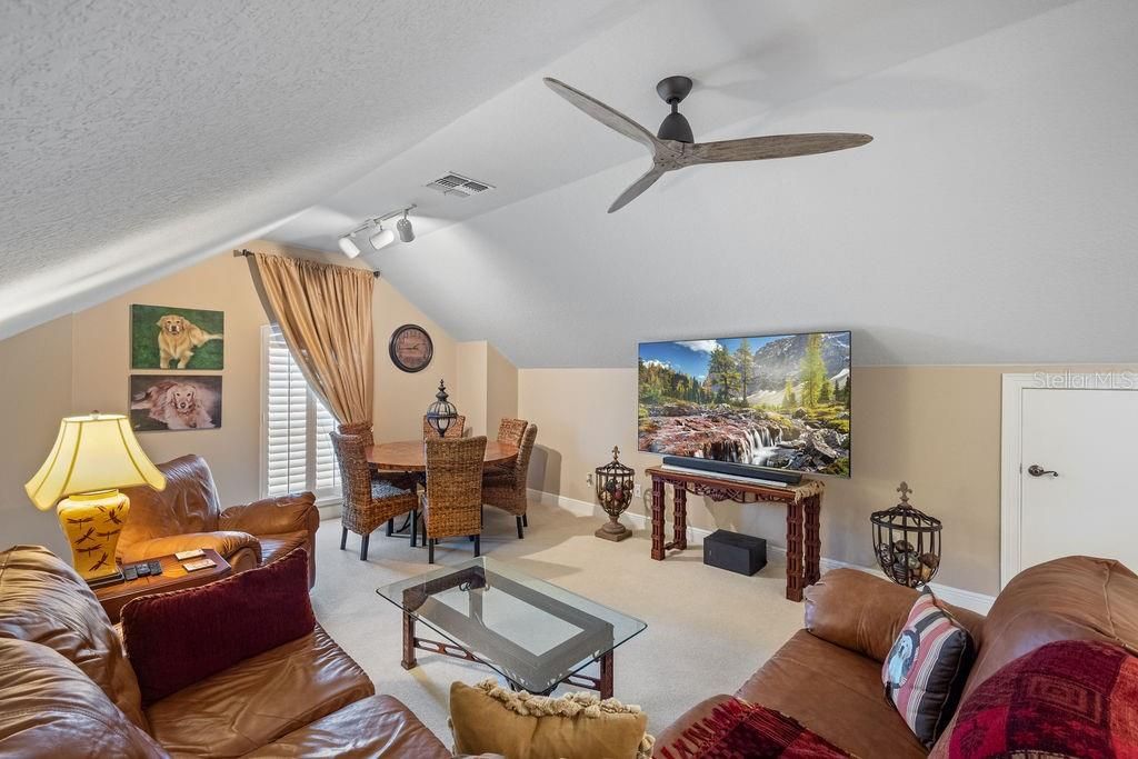 For Sale: $1,125,000 (5 beds, 4 baths, 3450 Square Feet)