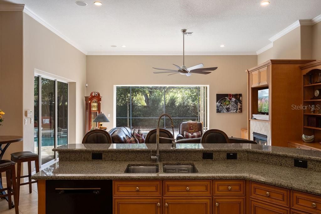 For Sale: $1,125,000 (5 beds, 4 baths, 3450 Square Feet)