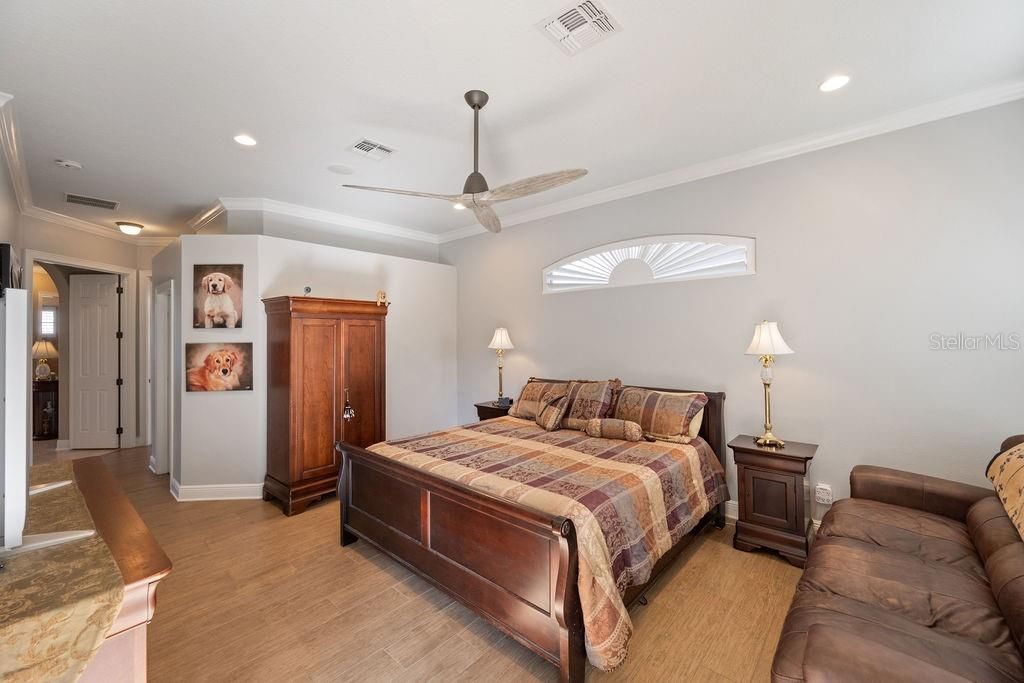 For Sale: $1,125,000 (5 beds, 4 baths, 3450 Square Feet)