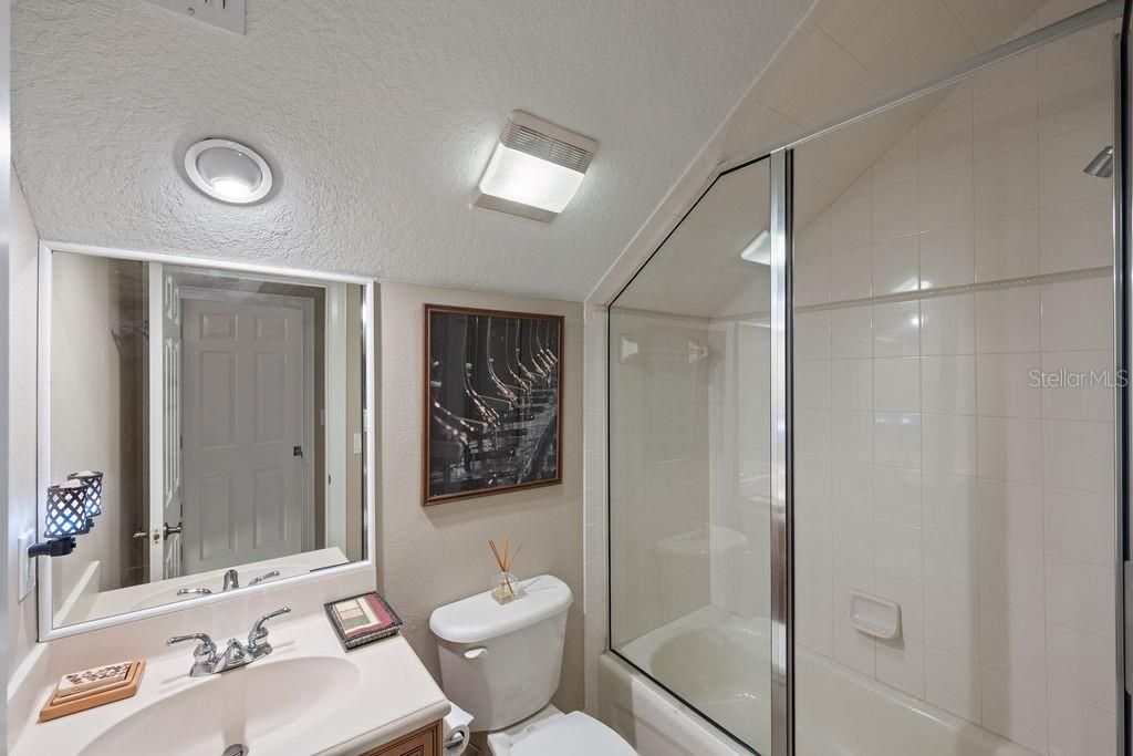 For Sale: $1,125,000 (5 beds, 4 baths, 3450 Square Feet)