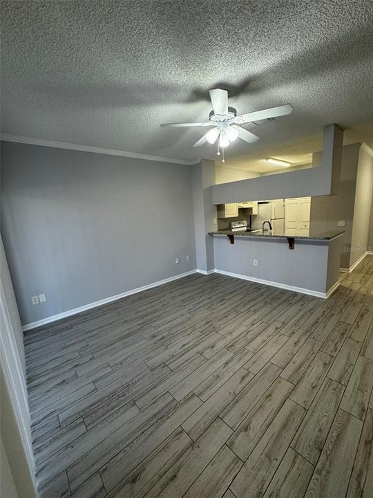 For Rent: $1,449 (1 beds, 1 baths, 833 Square Feet)
