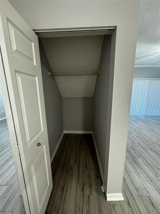 For Rent: $1,449 (1 beds, 1 baths, 833 Square Feet)