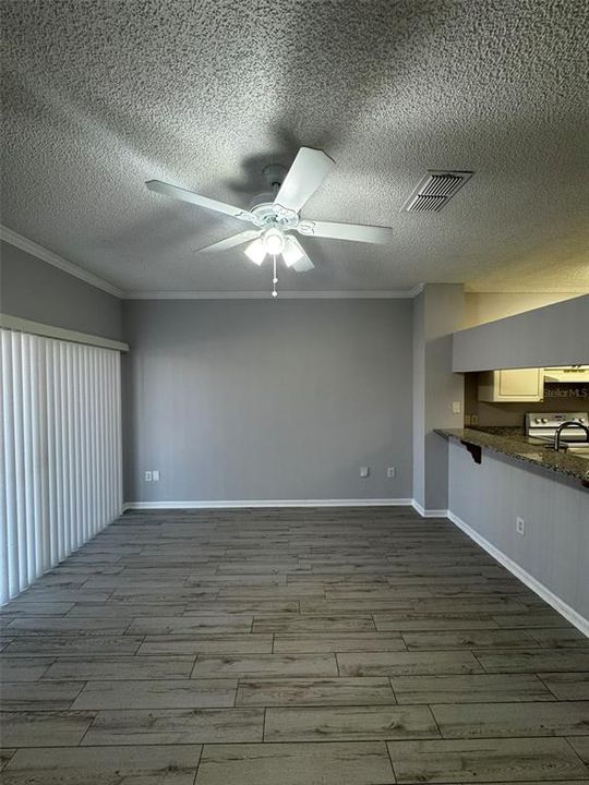 For Rent: $1,449 (1 beds, 1 baths, 833 Square Feet)