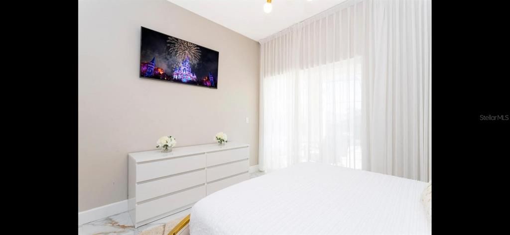 En Renta: $3,600 (5 camas, 3 baños, 2491 Pies cuadrados)