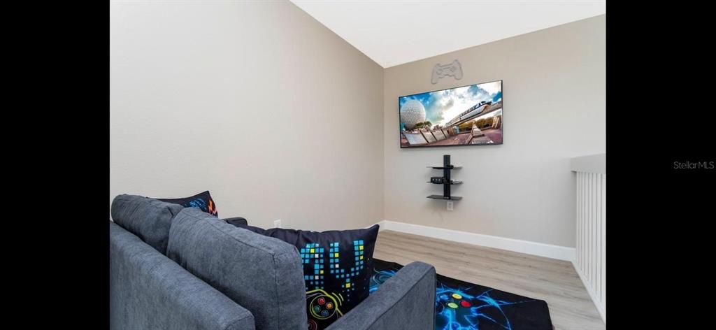 En Renta: $3,600 (5 camas, 3 baños, 2491 Pies cuadrados)