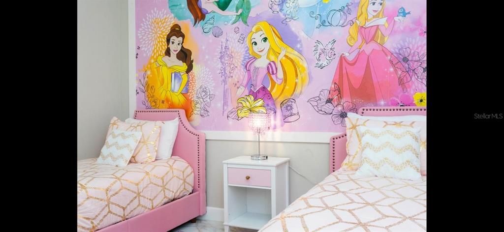 En Renta: $3,600 (5 camas, 3 baños, 2491 Pies cuadrados)