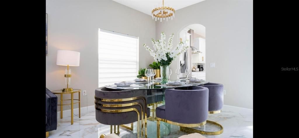 En Renta: $3,600 (5 camas, 3 baños, 2491 Pies cuadrados)