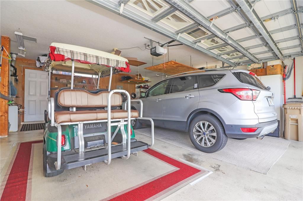 合同活跃: $299,000 (3 贝兹, 2 浴室, 2037 平方英尺)