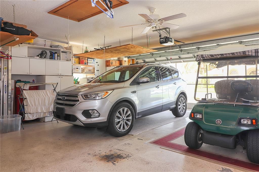 合同活跃: $299,000 (3 贝兹, 2 浴室, 2037 平方英尺)