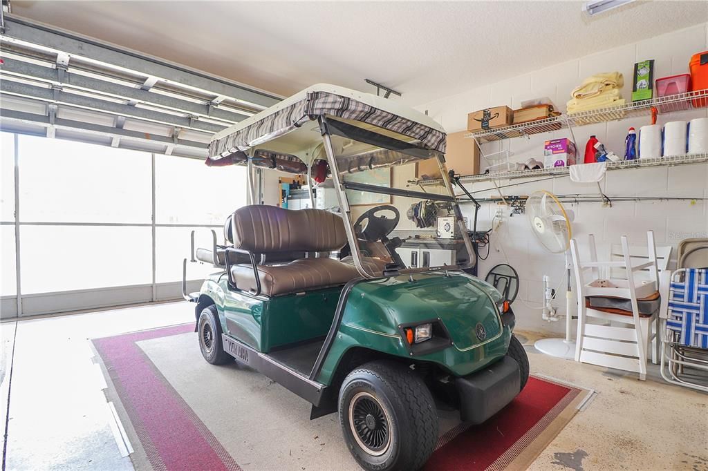 合同活跃: $299,000 (3 贝兹, 2 浴室, 2037 平方英尺)