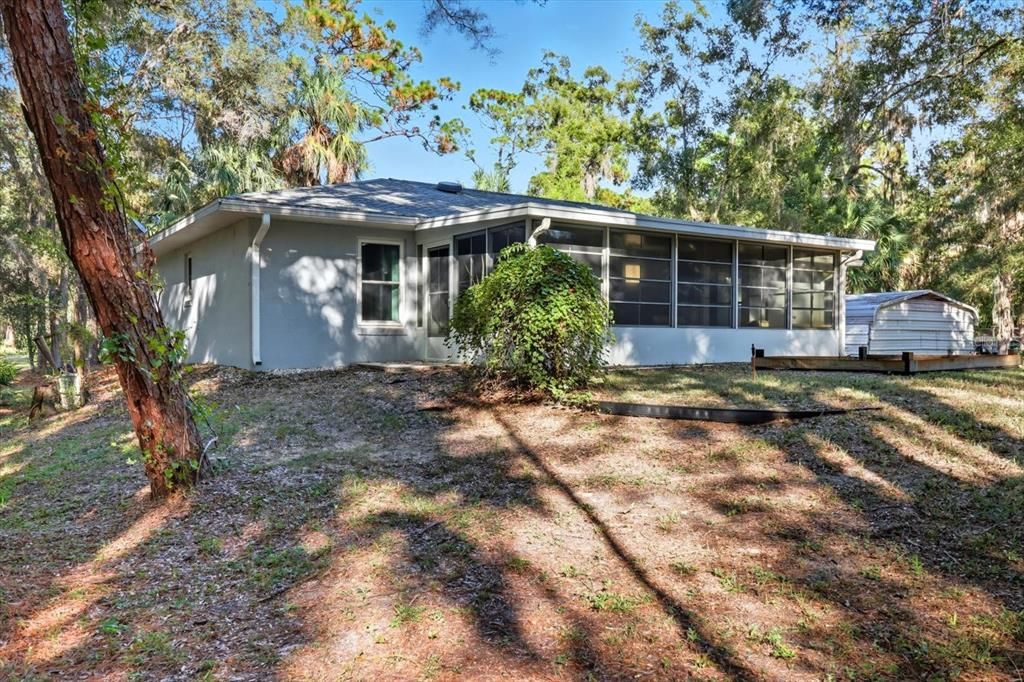 Active With Contract: $250,000 (2 beds, 2 baths, 1144 Square Feet)