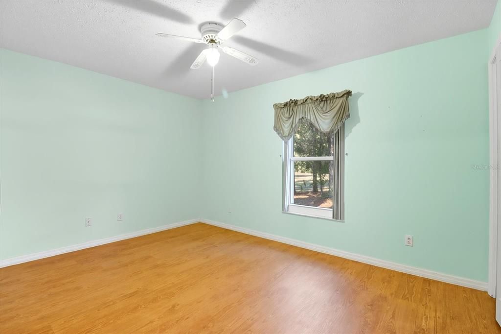 Active With Contract: $250,000 (2 beds, 2 baths, 1144 Square Feet)