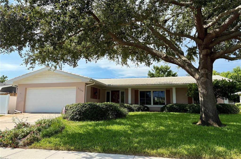 最近售出: $450,000 (3 贝兹, 2 浴室, 1796 平方英尺)