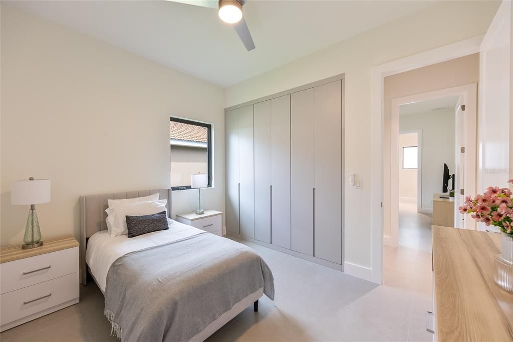 For Sale: $1,870,000 (4 beds, 4 baths, 2680 Square Feet)