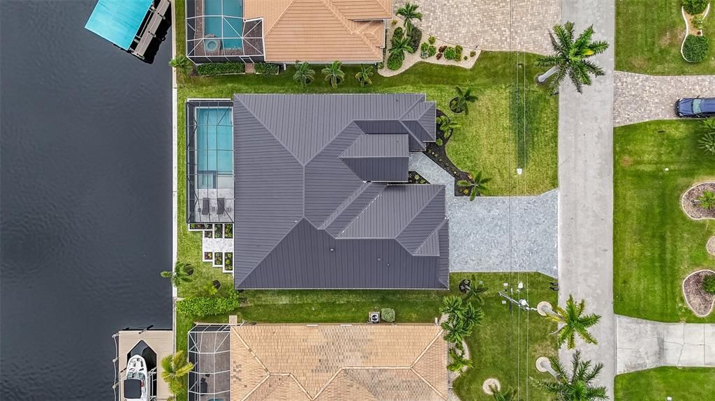 For Sale: $1,870,000 (4 beds, 4 baths, 2680 Square Feet)