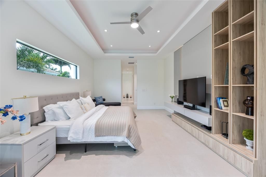 For Sale: $1,870,000 (4 beds, 4 baths, 2680 Square Feet)