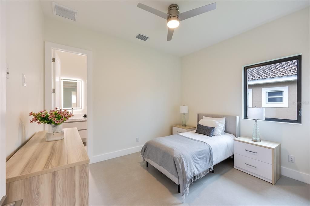 For Sale: $1,870,000 (4 beds, 4 baths, 2680 Square Feet)