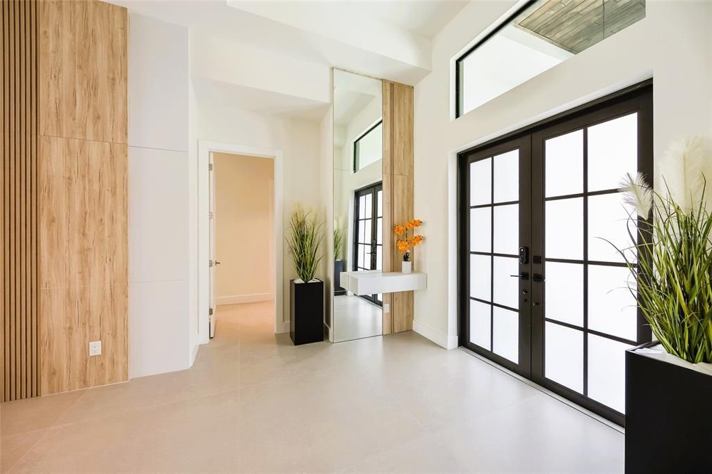 For Sale: $1,870,000 (4 beds, 4 baths, 2680 Square Feet)