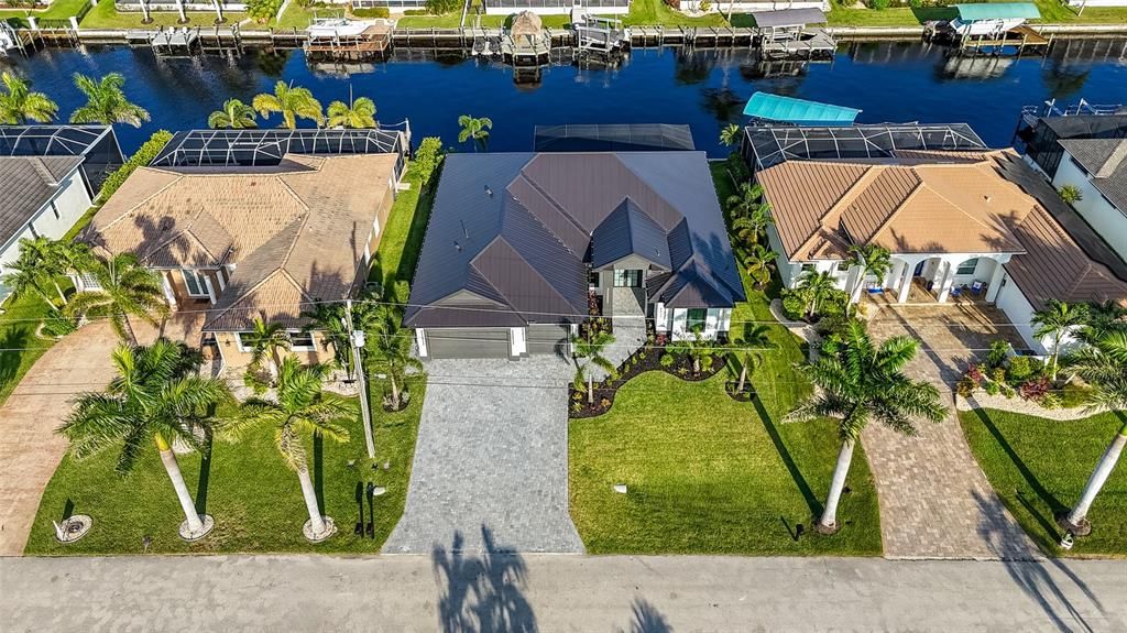 For Sale: $1,870,000 (4 beds, 4 baths, 2680 Square Feet)