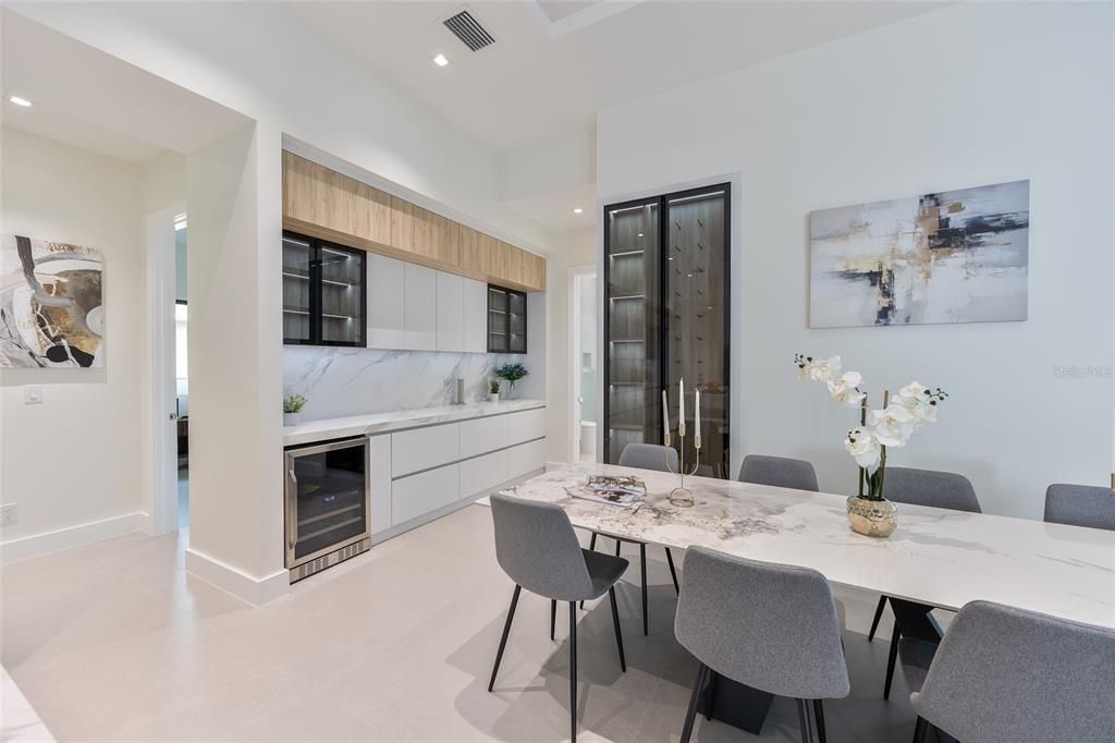 For Sale: $1,870,000 (4 beds, 4 baths, 2680 Square Feet)