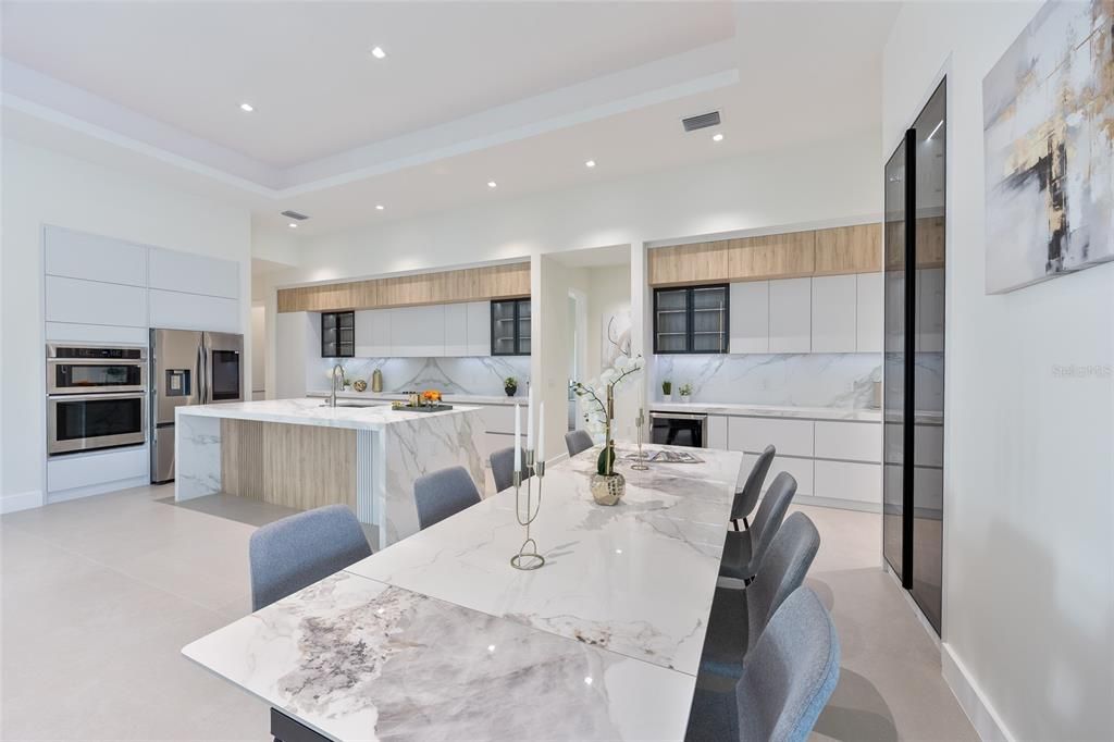 For Sale: $1,870,000 (4 beds, 4 baths, 2680 Square Feet)