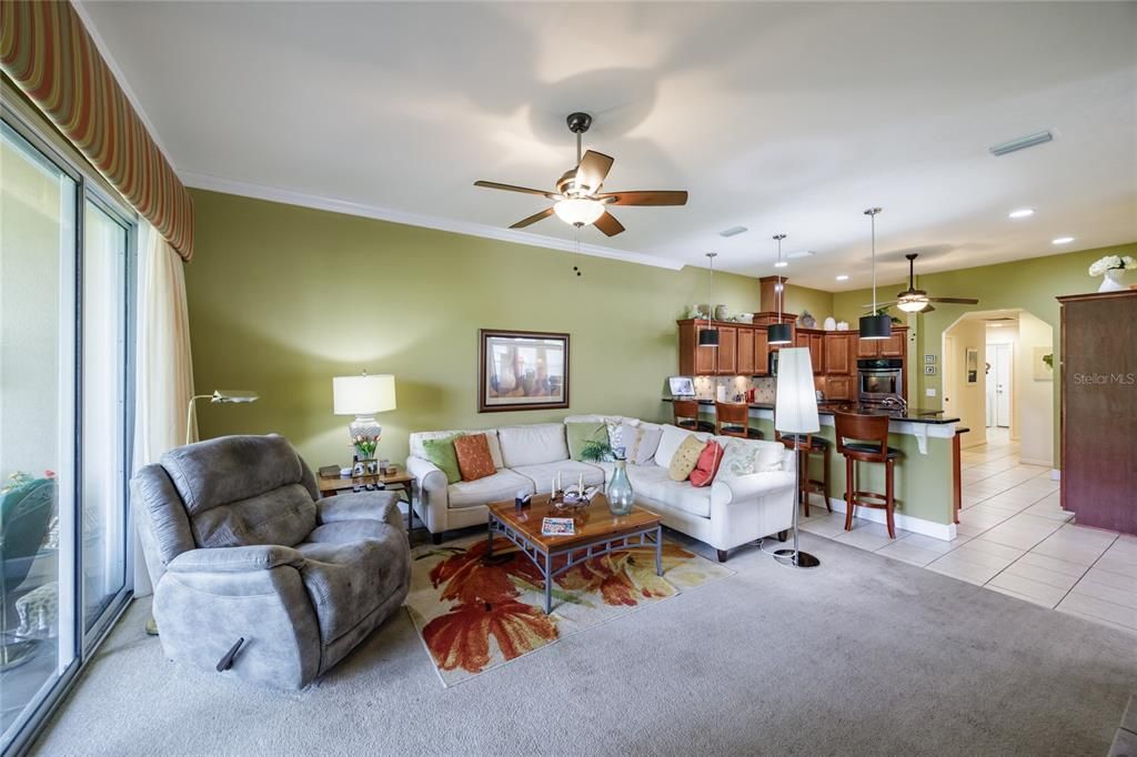 For Sale: $320,000 (3 beds, 2 baths, 1699 Square Feet)