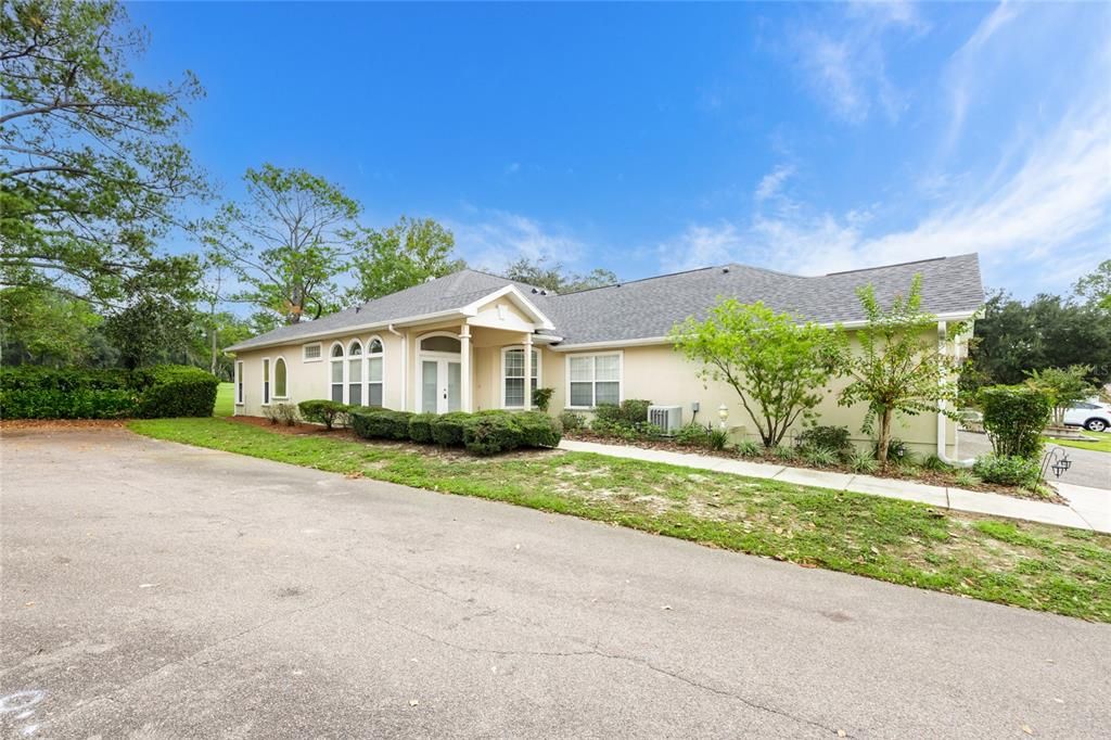 For Sale: $320,000 (3 beds, 2 baths, 1699 Square Feet)