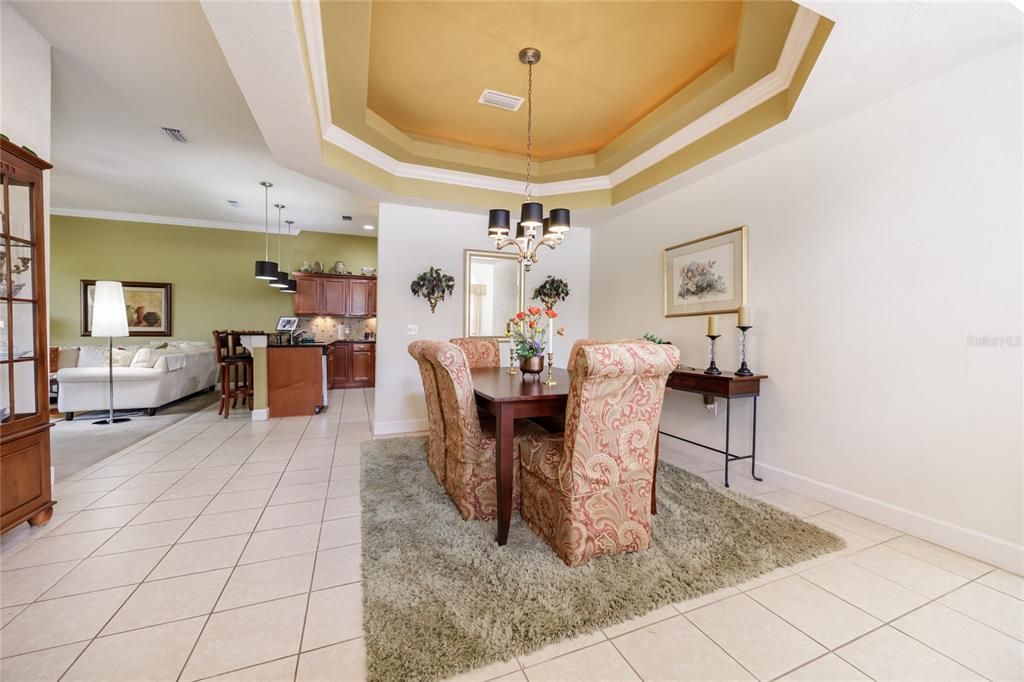 For Sale: $320,000 (3 beds, 2 baths, 1699 Square Feet)