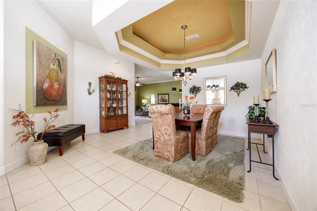 For Sale: $320,000 (3 beds, 2 baths, 1699 Square Feet)