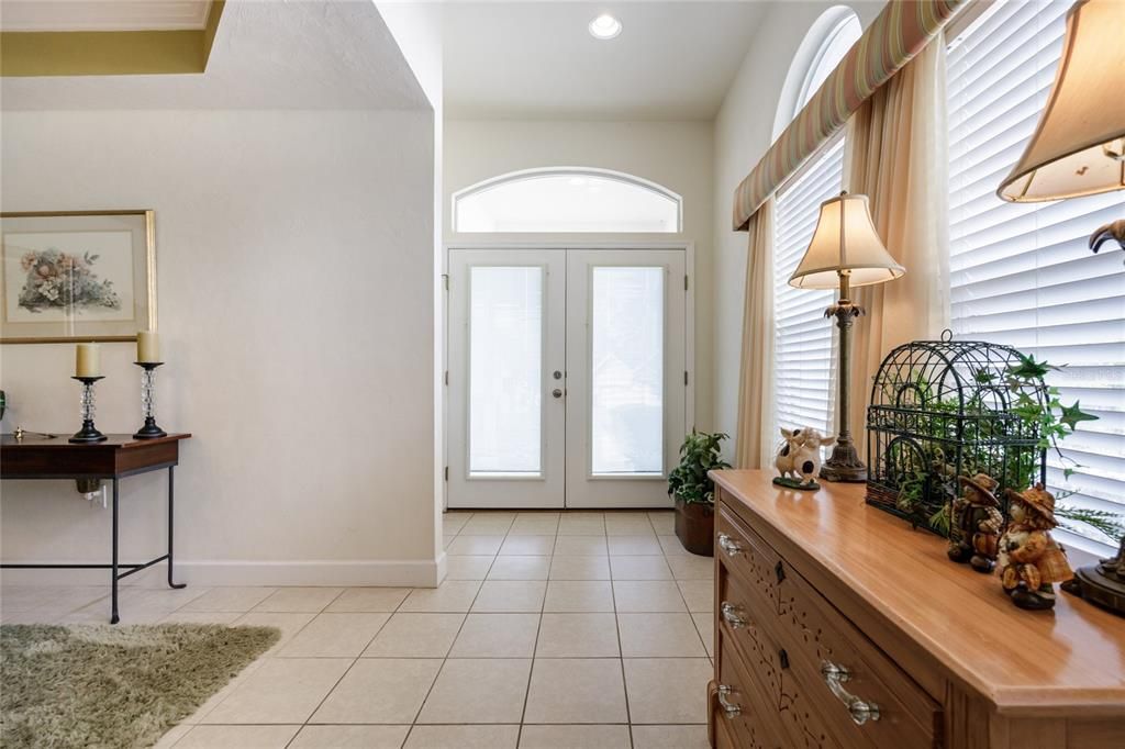 For Sale: $320,000 (3 beds, 2 baths, 1699 Square Feet)