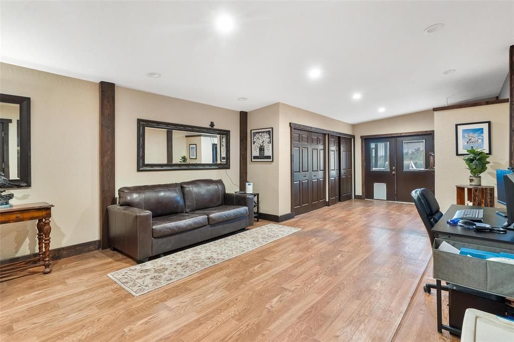 На продажу: $1,200,000 (3 спален, 2 ванн, 3177 Квадратных фут)