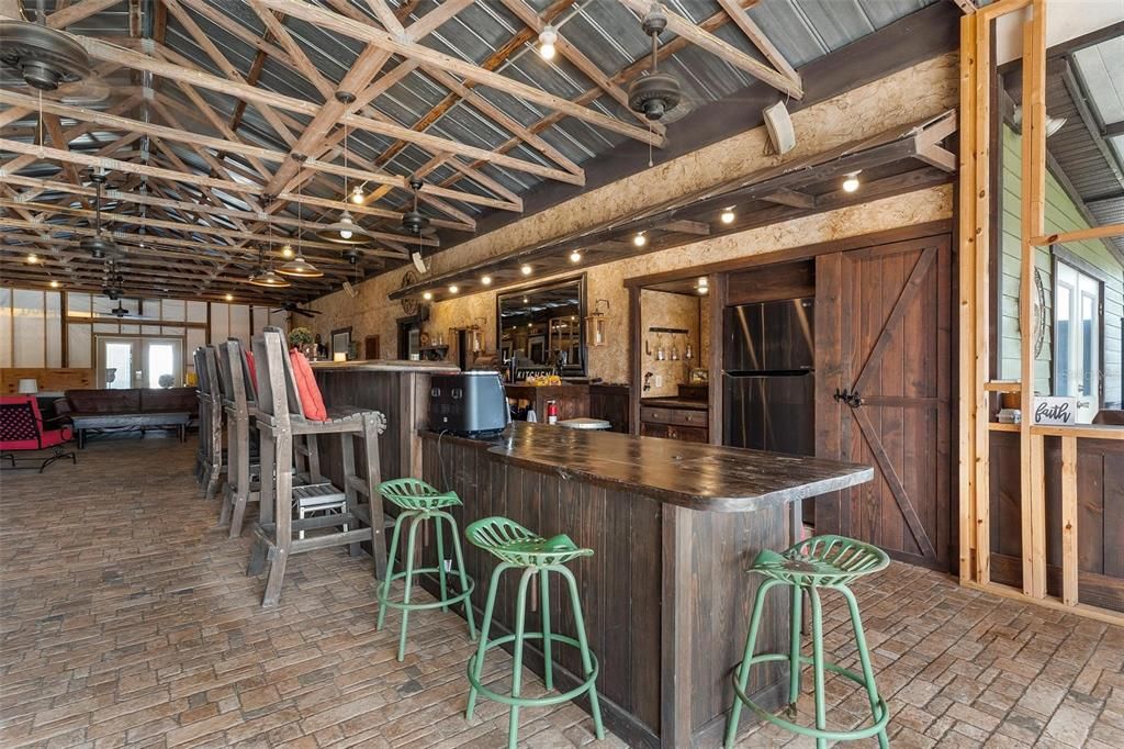 На продажу: $1,200,000 (3 спален, 2 ванн, 3177 Квадратных фут)