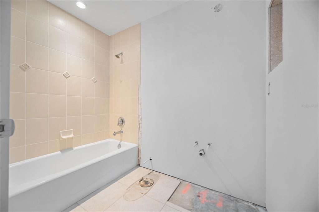 待售: $700,000 (2 贝兹, 2 浴室, 1445 平方英尺)