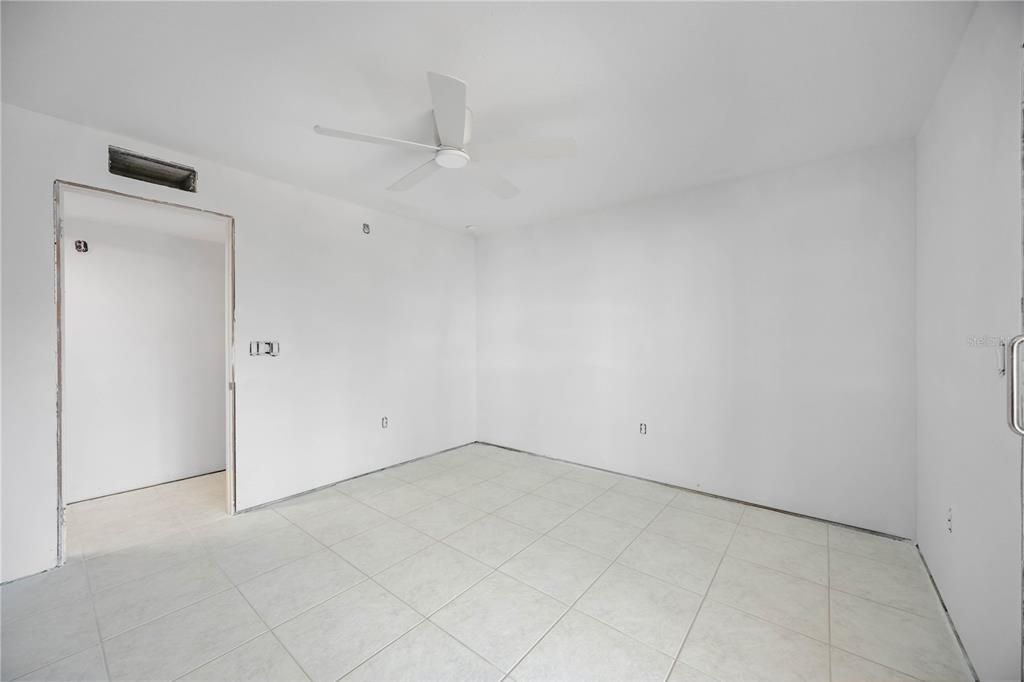 待售: $700,000 (2 贝兹, 2 浴室, 1445 平方英尺)