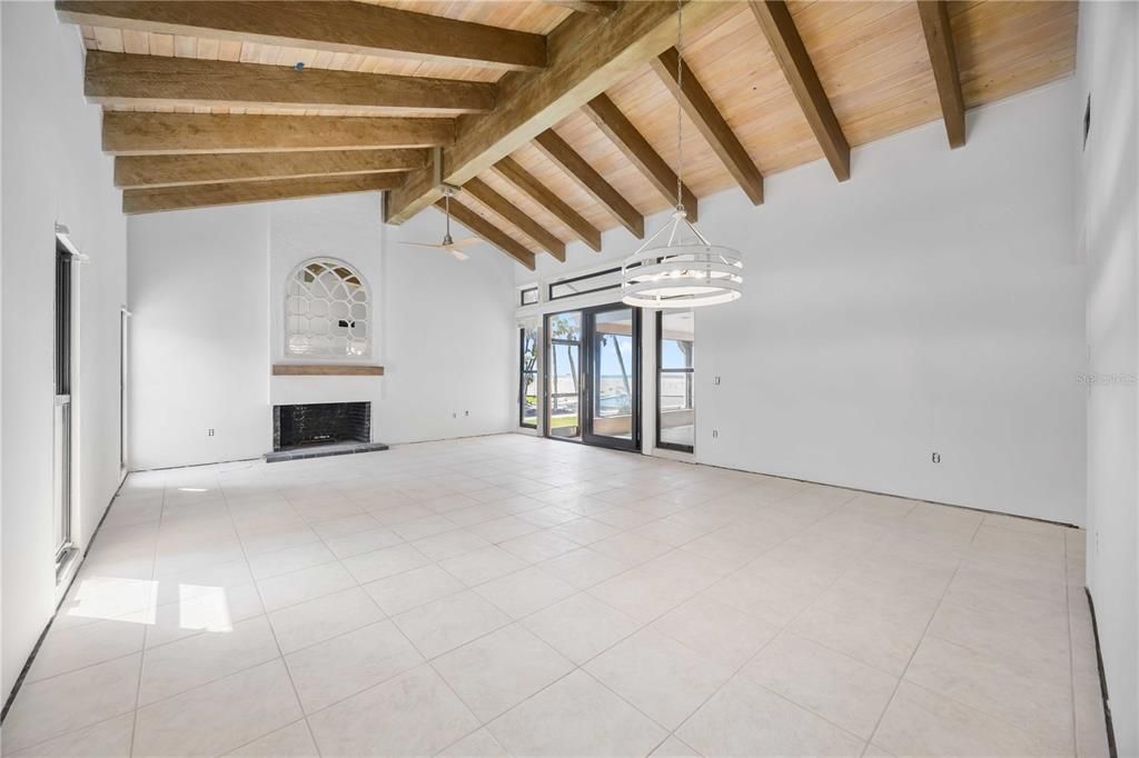 待售: $700,000 (2 贝兹, 2 浴室, 1445 平方英尺)