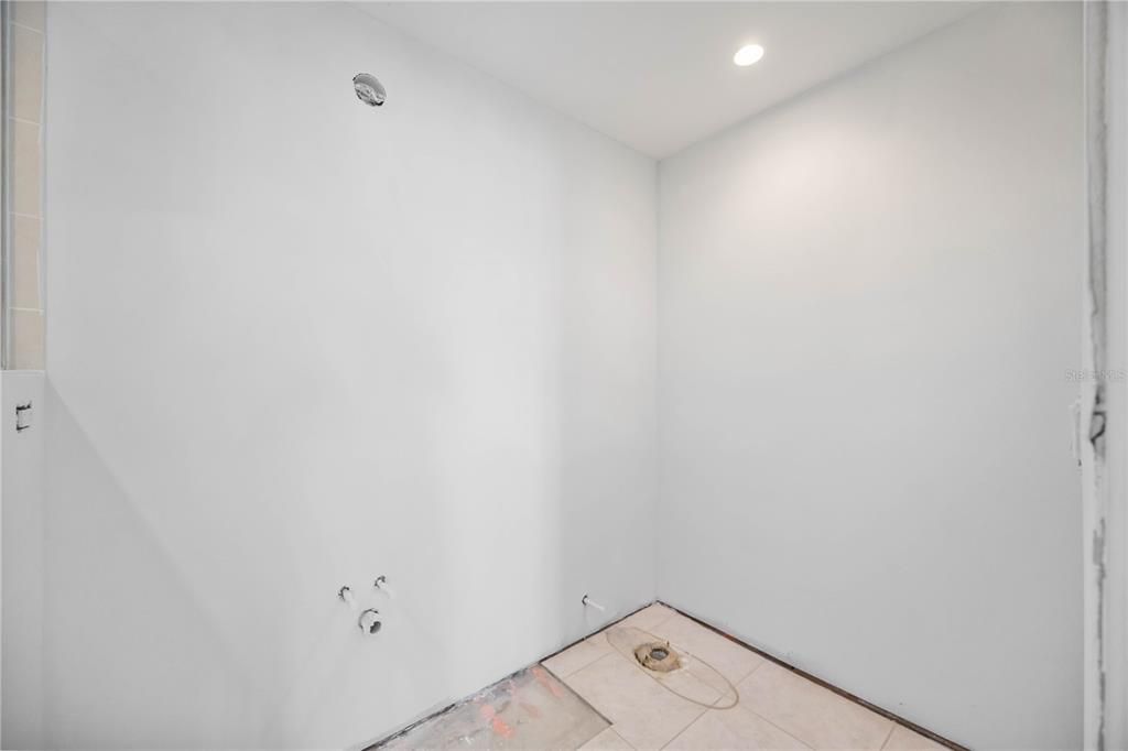 待售: $700,000 (2 贝兹, 2 浴室, 1445 平方英尺)