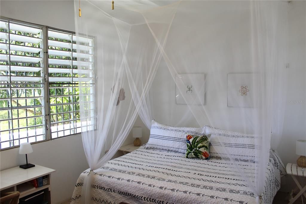 Activo con contrato: $359,000 (3 camas, 2 baños, 1500 Pies cuadrados)