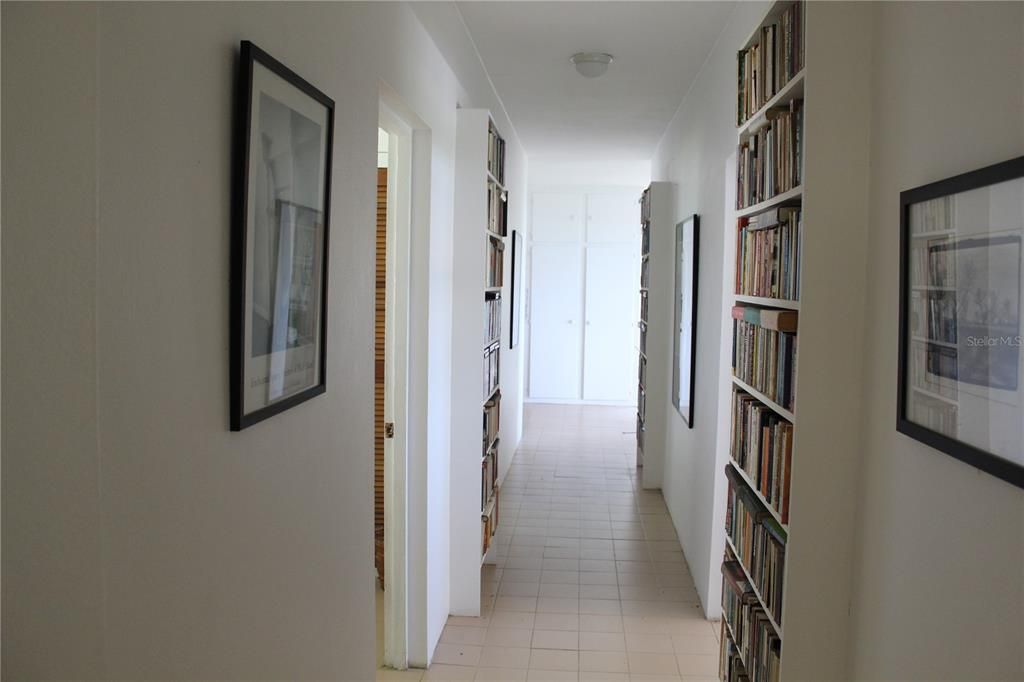 Activo con contrato: $359,000 (3 camas, 2 baños, 1500 Pies cuadrados)