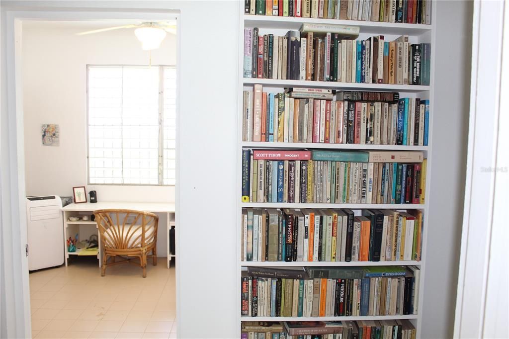 Activo con contrato: $359,000 (3 camas, 2 baños, 1500 Pies cuadrados)