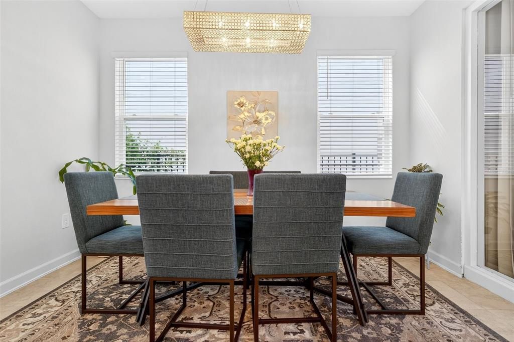 Activo con contrato: $498,500 (3 camas, 2 baños, 1994 Pies cuadrados)