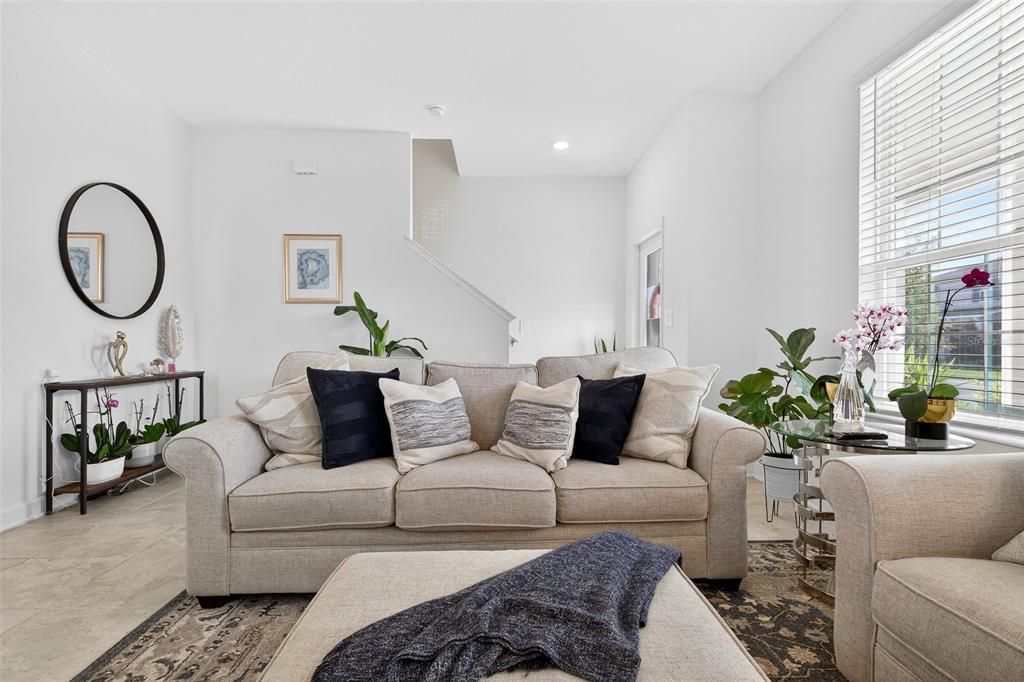 Activo con contrato: $498,500 (3 camas, 2 baños, 1994 Pies cuadrados)