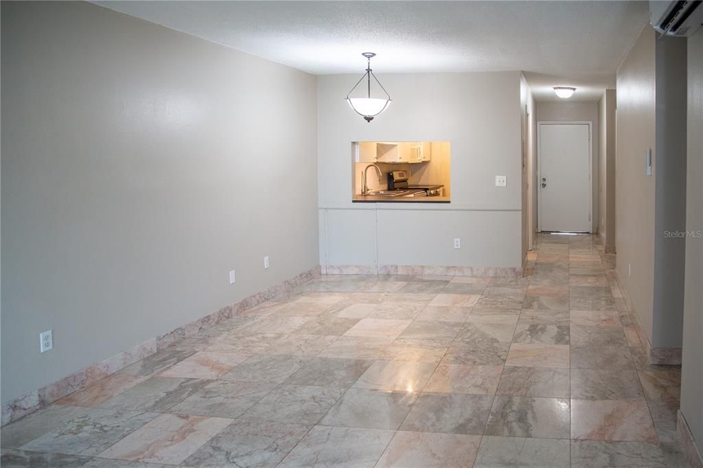 En Venta: $179,900 (2 camas, 2 baños, 955 Pies cuadrados)