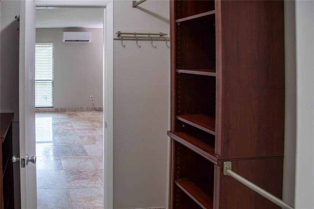 En Venta: $179,900 (2 camas, 2 baños, 955 Pies cuadrados)