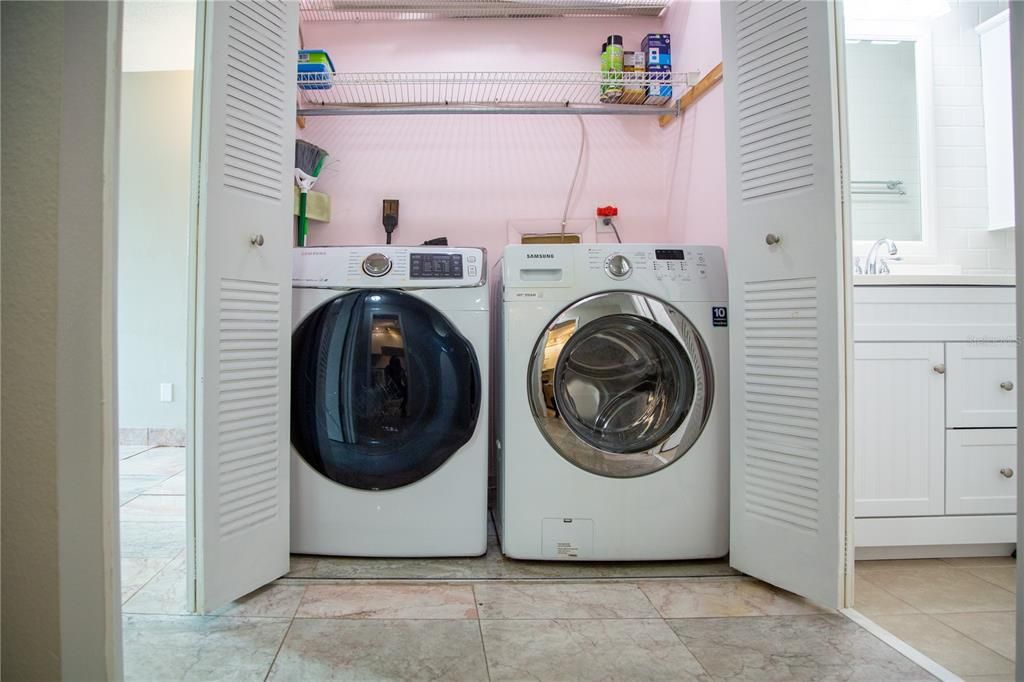 En Venta: $179,900 (2 camas, 2 baños, 955 Pies cuadrados)