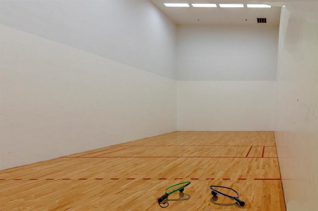 На продажу: $359,900 (3 спален, 2 ванн, 1816 Квадратных фут)