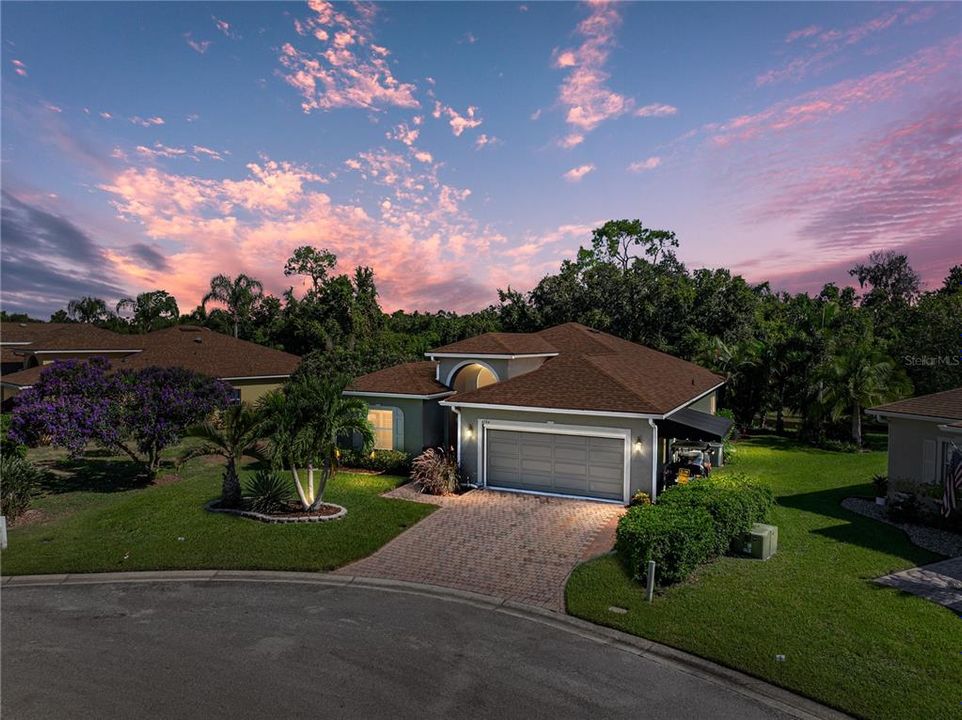 На продажу: $359,900 (3 спален, 2 ванн, 1816 Квадратных фут)