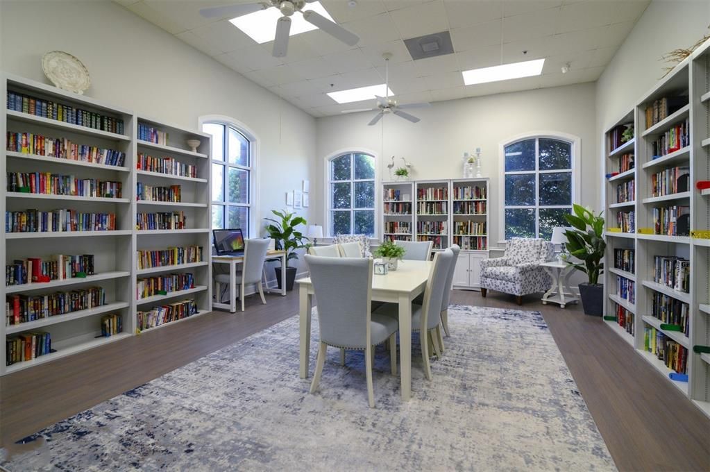 На продажу: $359,900 (3 спален, 2 ванн, 1816 Квадратных фут)