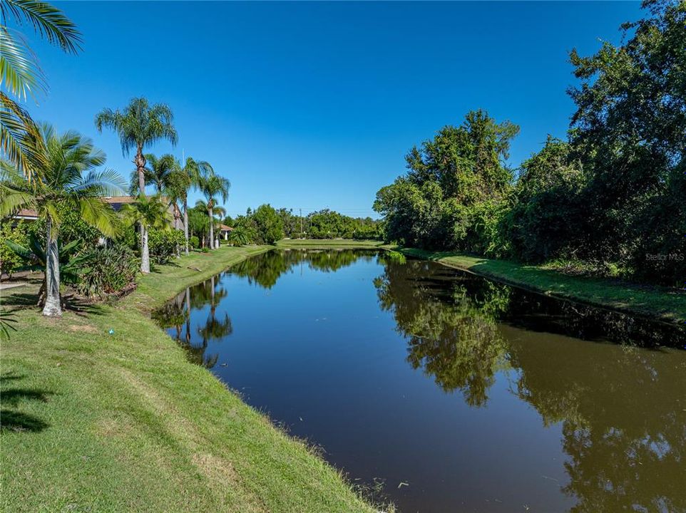 На продажу: $359,900 (3 спален, 2 ванн, 1816 Квадратных фут)