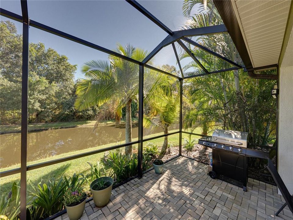 На продажу: $359,900 (3 спален, 2 ванн, 1816 Квадратных фут)