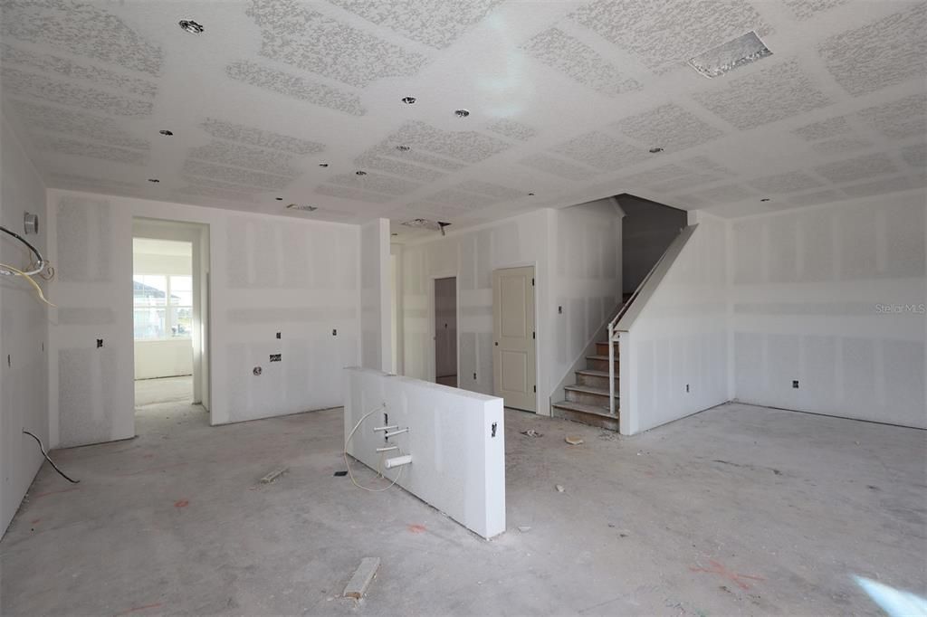 Под контрактом: $584,990 (5 спален, 4 ванн, 3556 Квадратных фут)